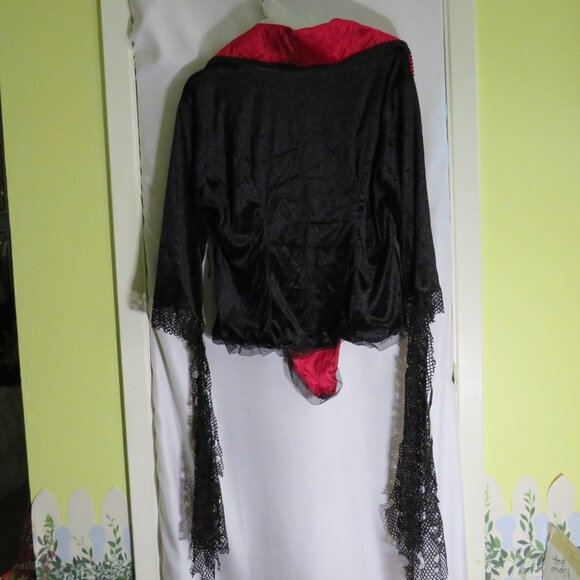 Scarlet vampire adult full figure costume (2)piece top and skirt ladies size - Picture 7 of 15